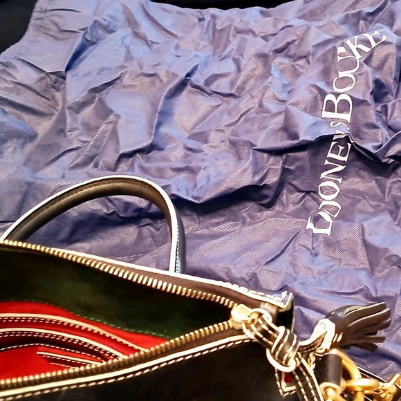 Dooney & Bourke Florentine large satche with dust bagl - Picture 2 of 16